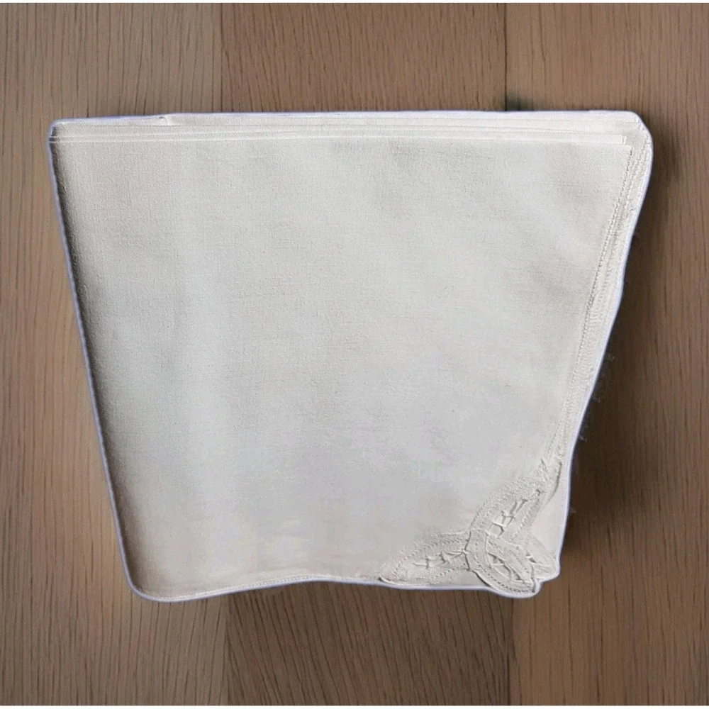 Vintage Lot 11 100% Cotton Linen Hand-Sewn Napkins Battenberg Lace Corner 15